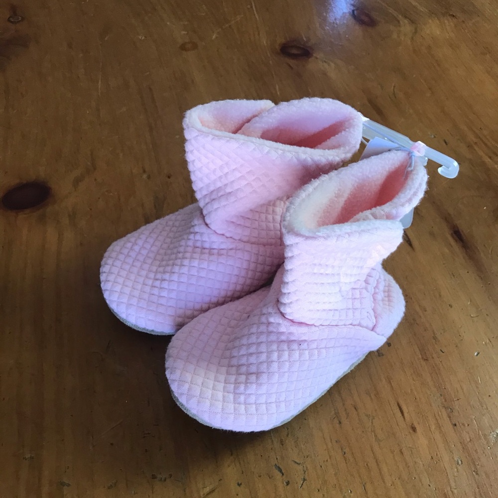 Pink Old Navy Toddler Slippers